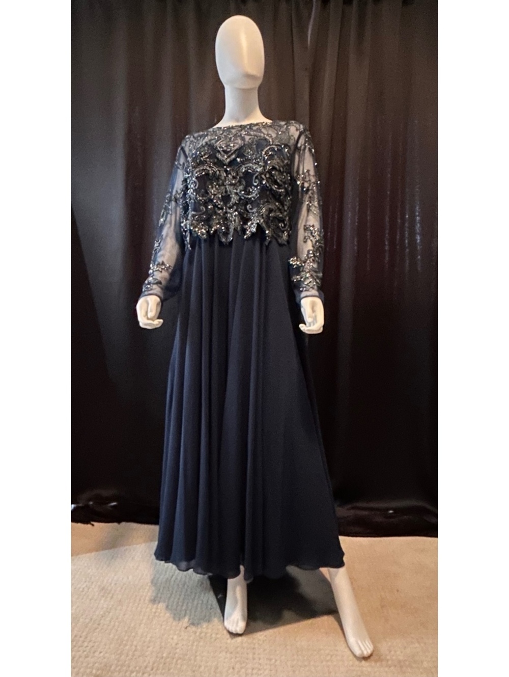 XSCAPE formal dress